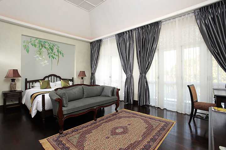 Room 9 of 72