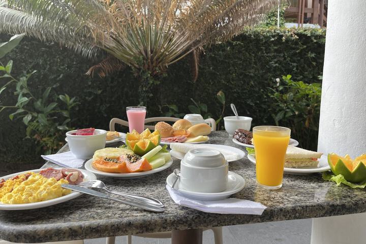 Breakfast/Coffee Service 37 of 49
