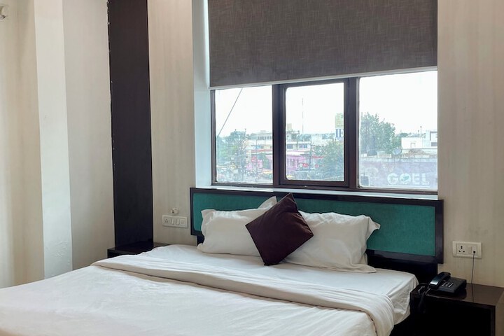 Room 40 of 53