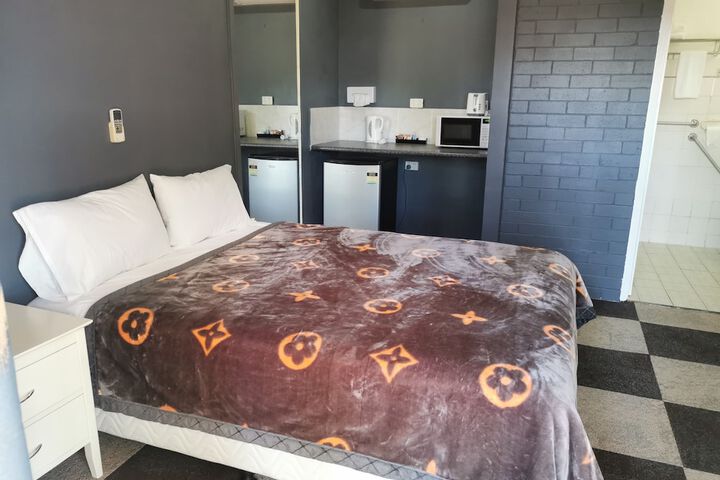 Room 5 of 21