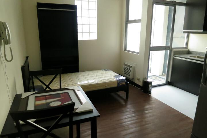 Room 3 of 6