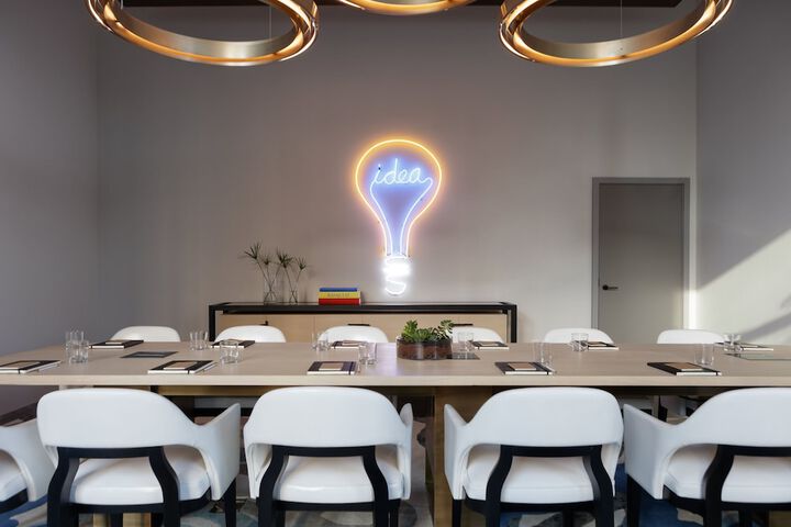 Meeting facility