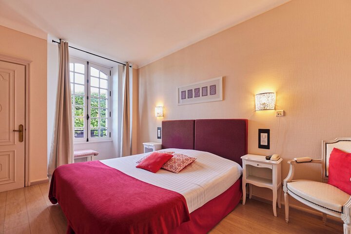Room 45 of 62