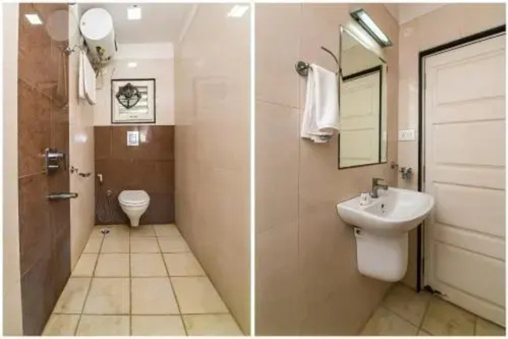 Room 6 of 9