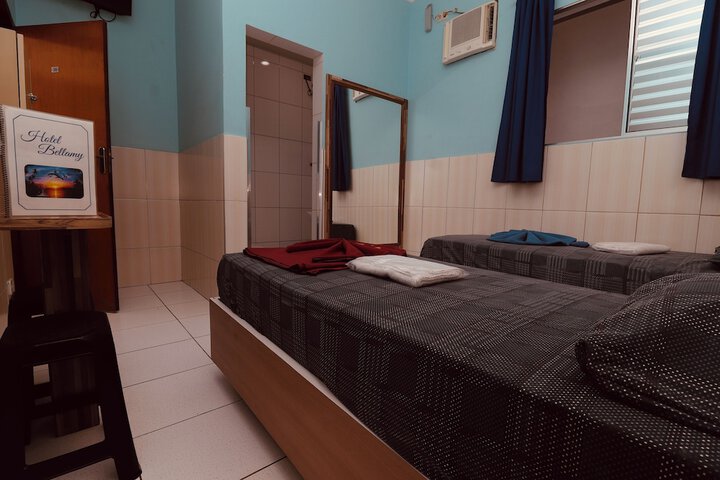 Room 6 of 70