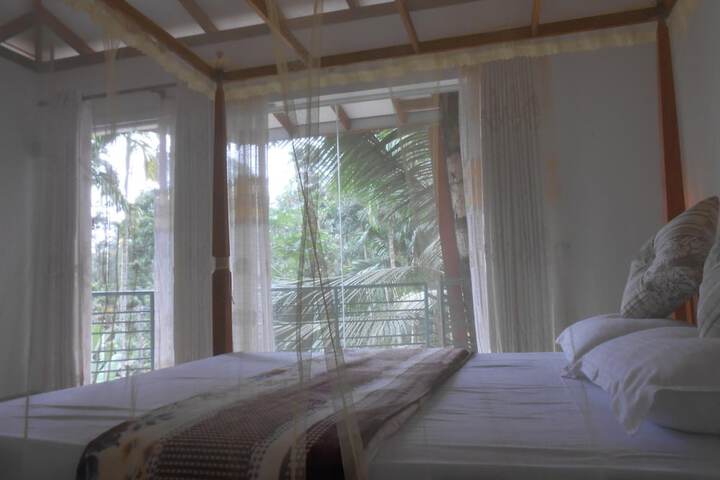 Room 5 of 65