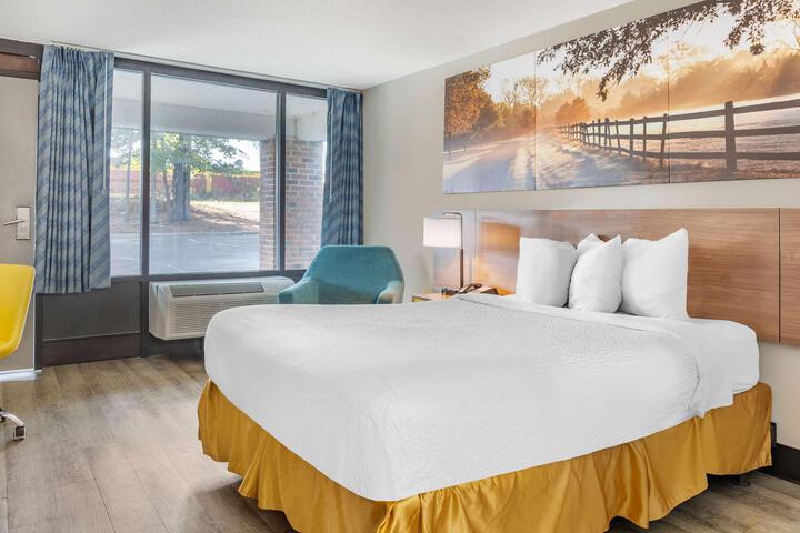 2 Double Beds (12 of 12)