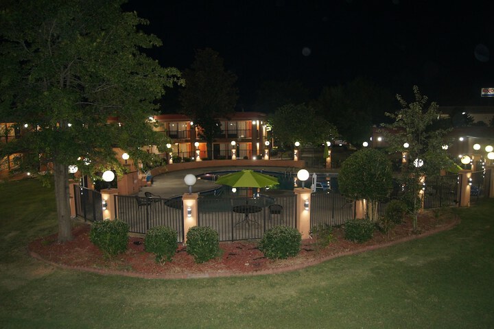 Pool 53 of 101