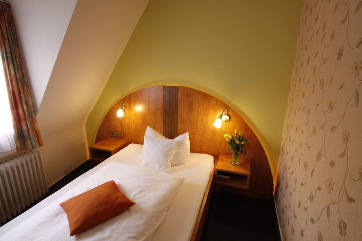 Room 9 of 61