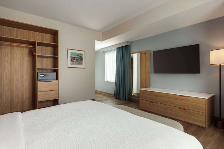 Room 18 of 46