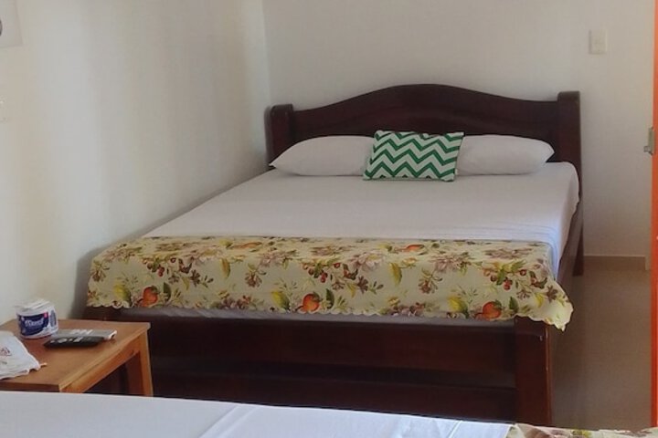 Room 9 of 37