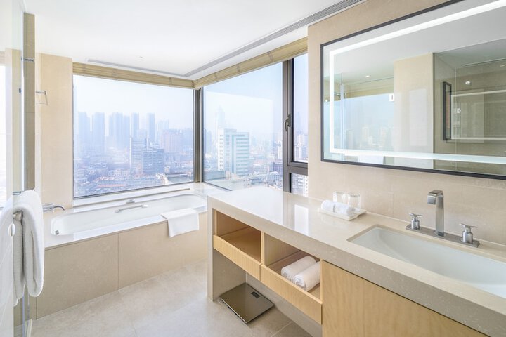 Room 45 of 95