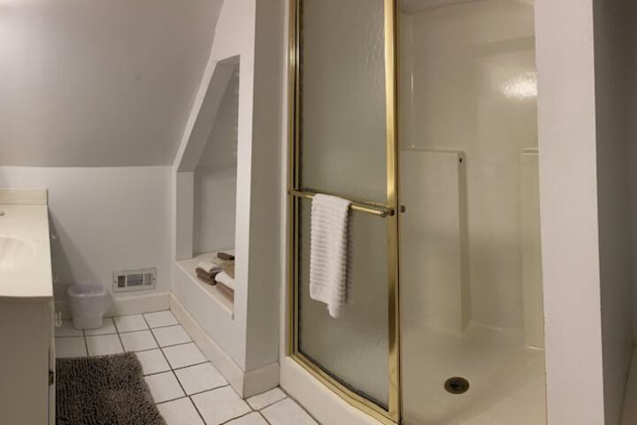 Room 29 of 37