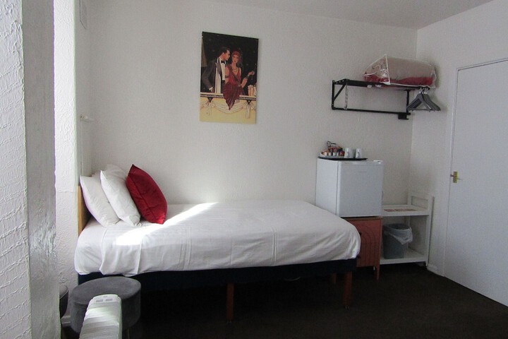 Room 17 of 67