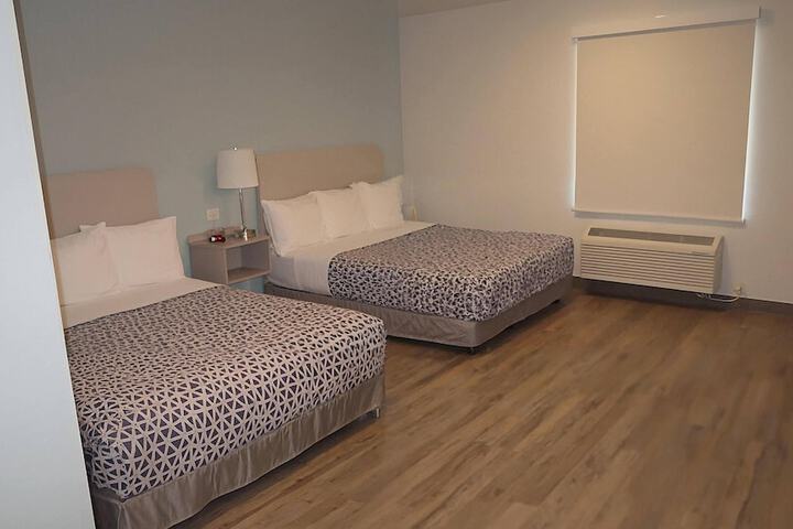 Room 27 of 35