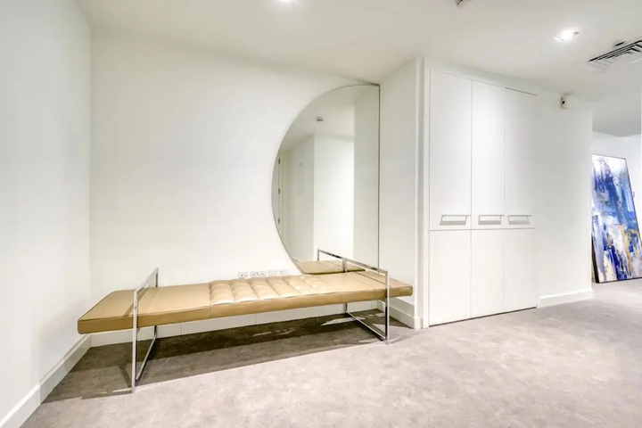 Room 11 of 22