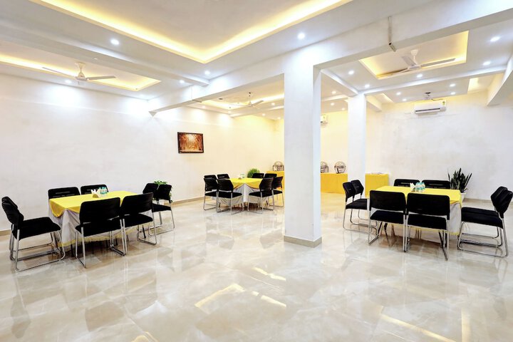 Ballroom/Hall 36 of 43