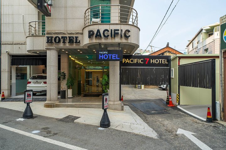 Hotel 82 of 82