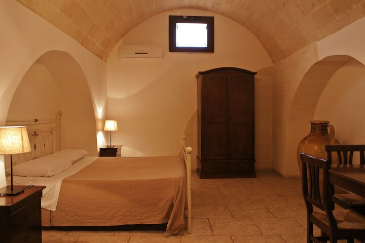 Room 12 of 42