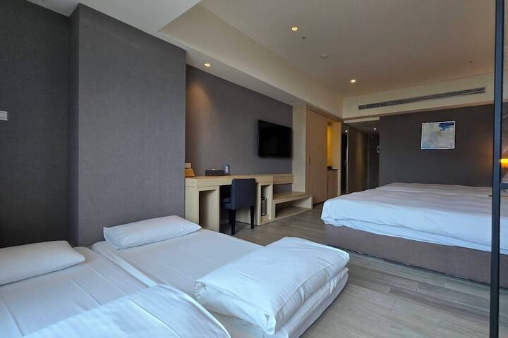 Room 49 of 120