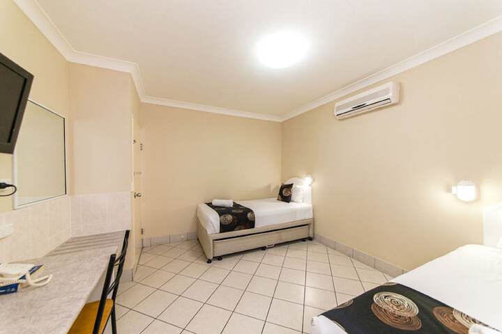 Room 5 of 24