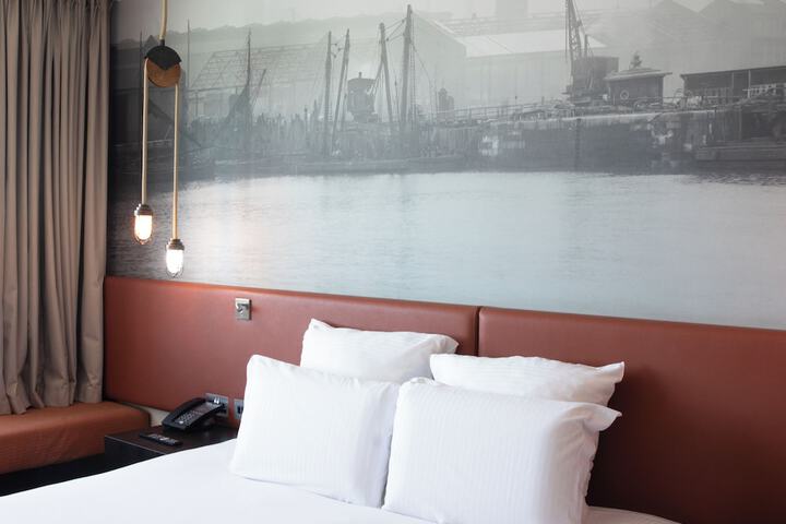 Room 10 of 89