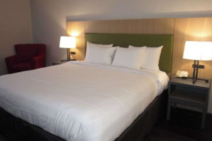 Room 15 of 36