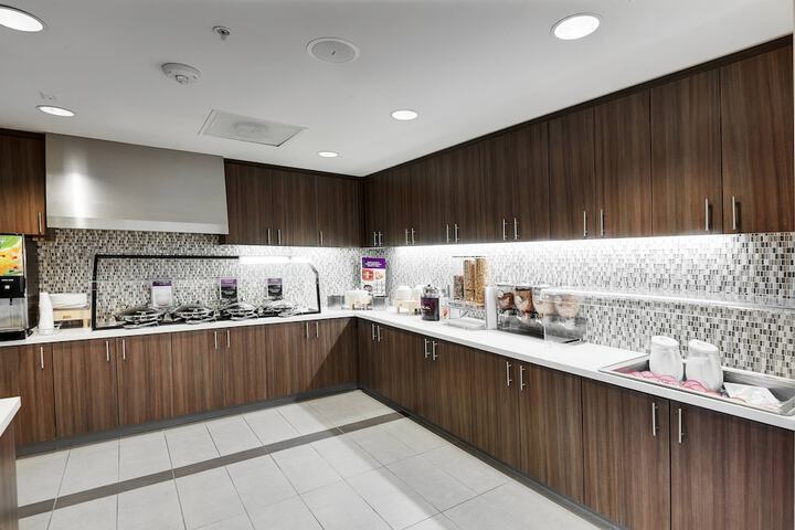 Breakfast/Coffee Service 32 of 39