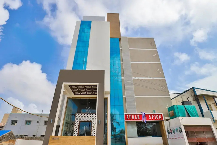 OYO 18585 Hotel Rajdhani
