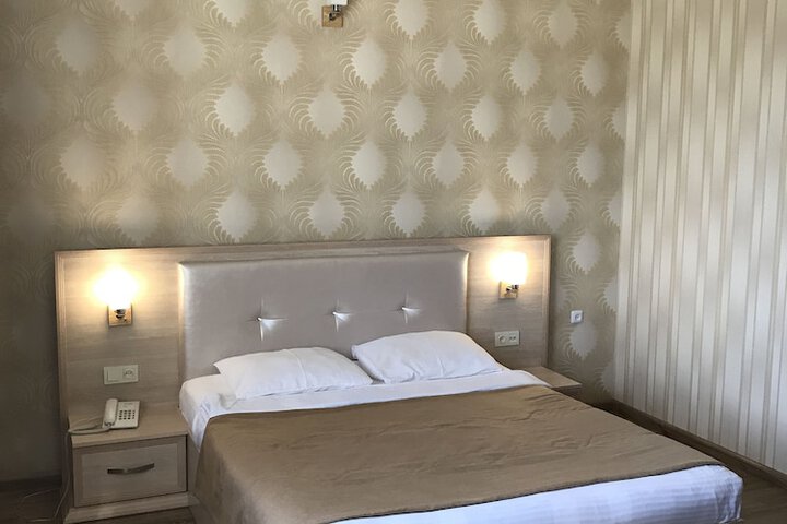 Room 14 of 45