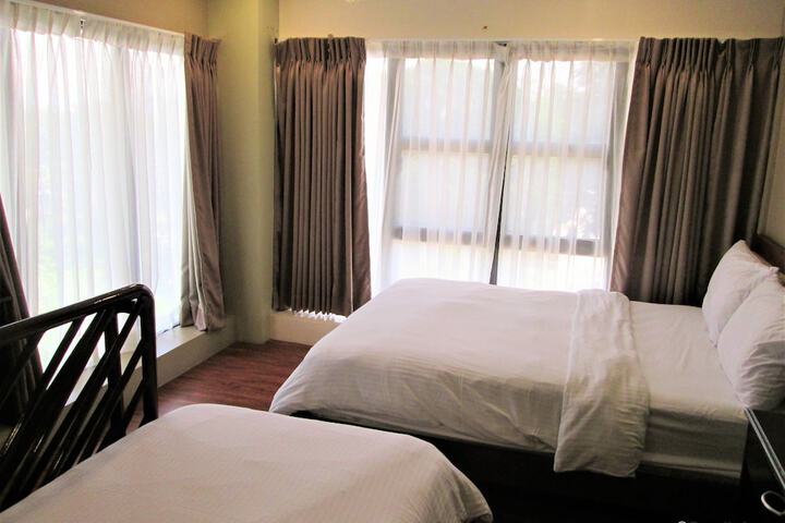 Room 11 of 45