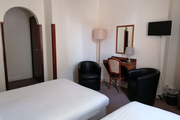 Room 41 of 64