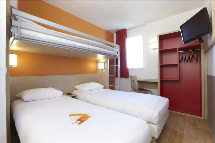 Room 16 of 45