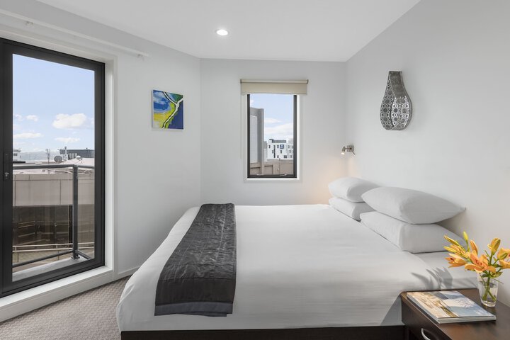 Room 10 of 31