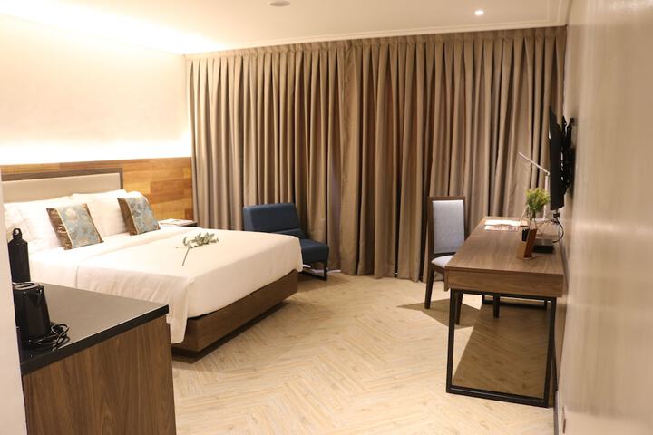 Room 9 of 31