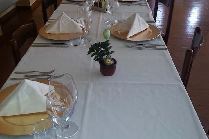 Dining 24 of 32