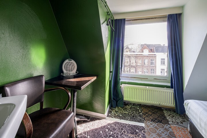 Room 19 of 50