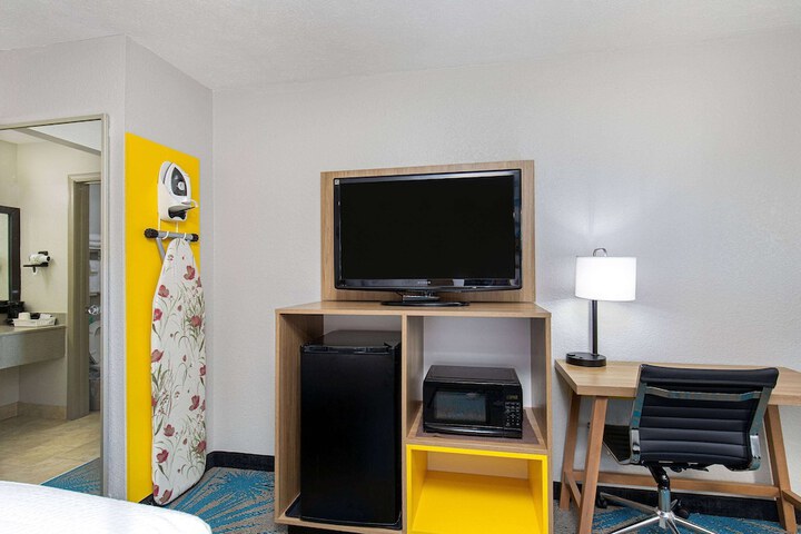Room 15 of 47