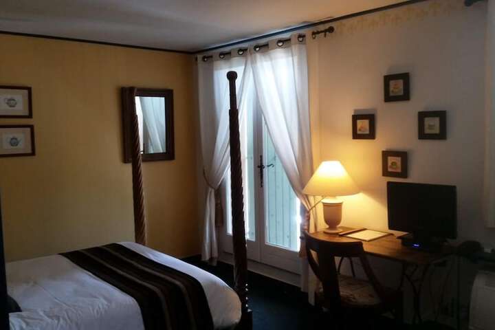 Room 12 of 62
