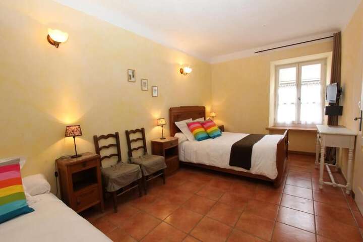 Room 5 of 54