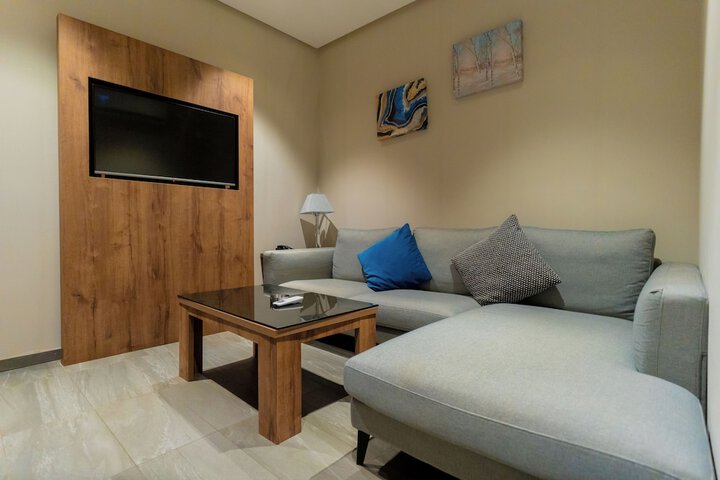 Room 21 of 30