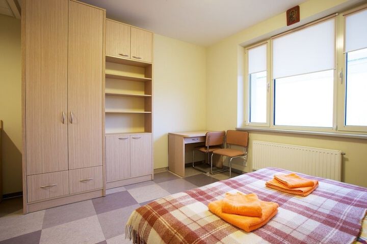 Room 2 of 47