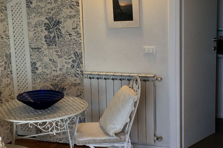 Room 48 of 74