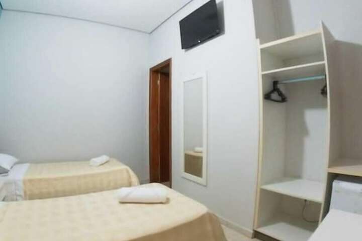 Room 2 of 16