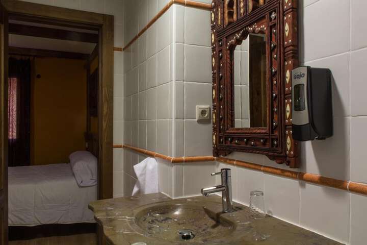 Room 27 of 49