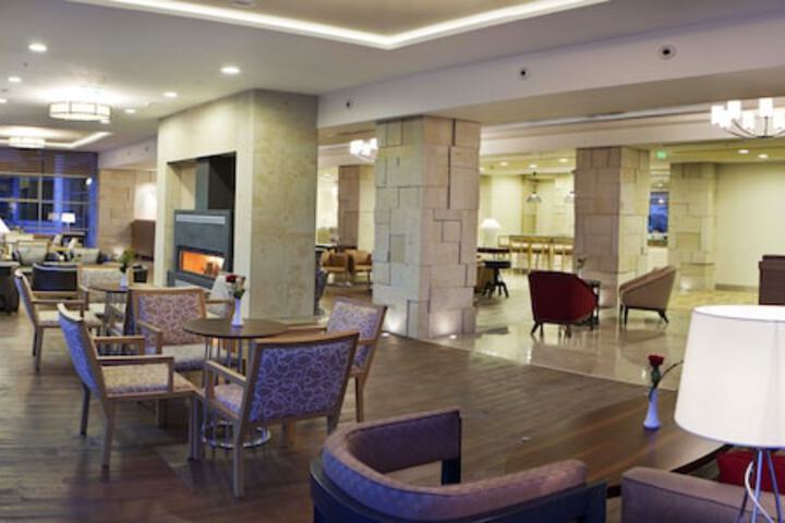 Guest Lobby