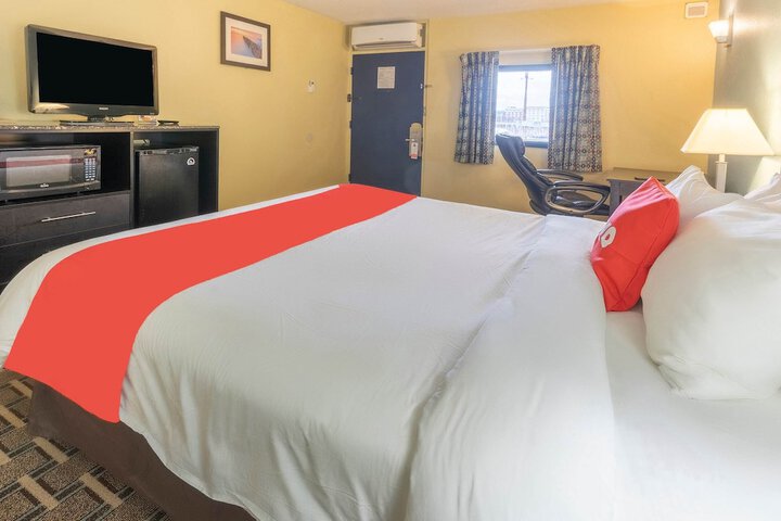 1 King Bed (17 of 29)