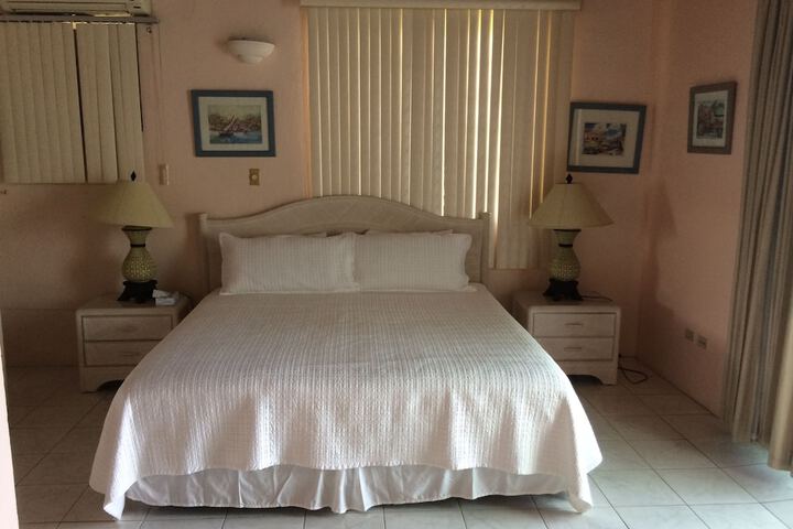 Room 13 of 39