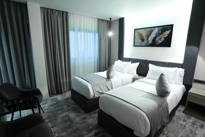 Room 3 of 12