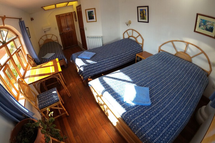Room 3 of 82